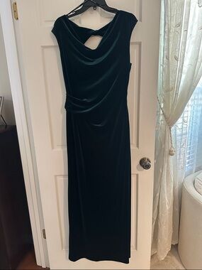 Vince Camuto, Cowl Neck Green Velvet Long Gown, 14